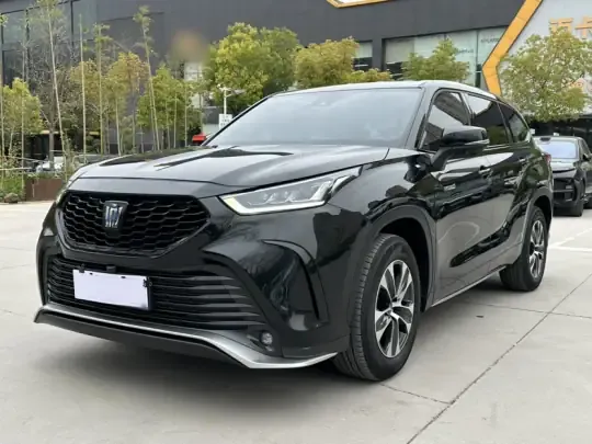 Toyota Crown Kluger 2021 (61100 км)