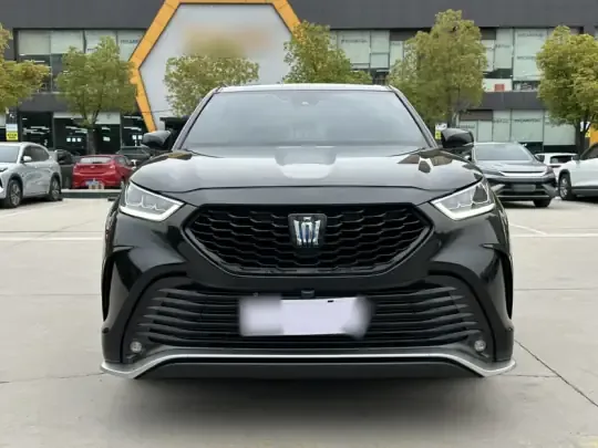 Toyota Crown Kluger 2021 (61100 км)
