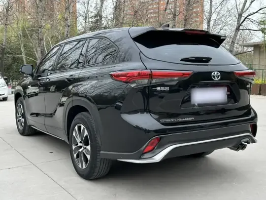 Toyota Crown Kluger 2021 (61100 км)