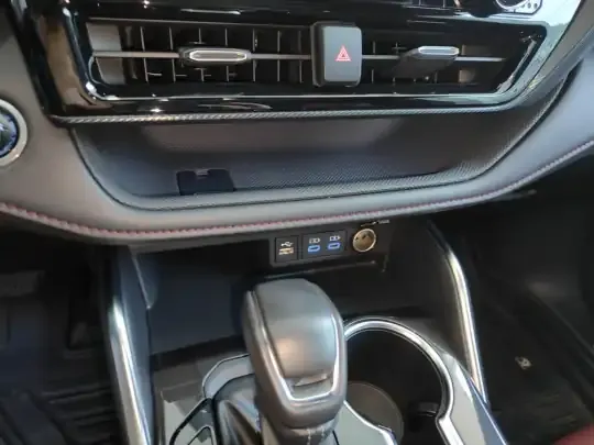 Toyota Crown Kluger 2021 (72200 км)