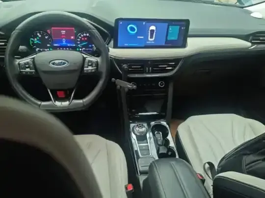 Ford Escape New Energy 2021 (41900 км)