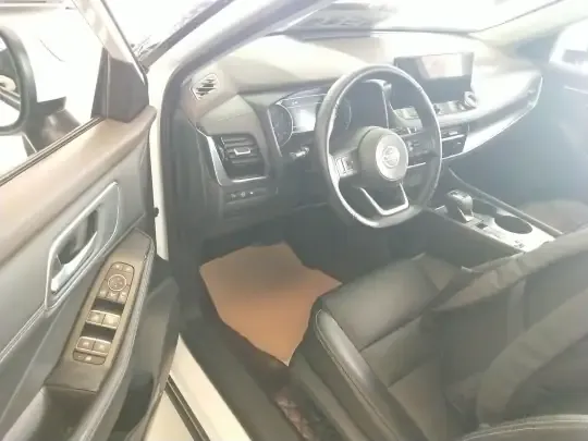 Nissan X-Trail 2021 (74700 км)