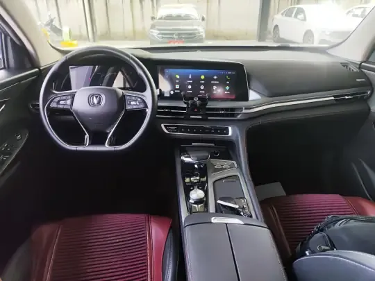 Changan CS75 PLUS 2022 (42300 км)