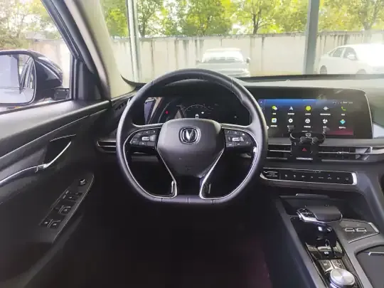 Changan CS75 PLUS 2022 (42300 км)