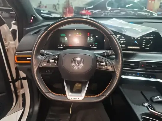 Changan UNI-T 2022 (18400 км)