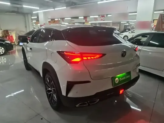 Changan UNI-T 2022 (18400 км)