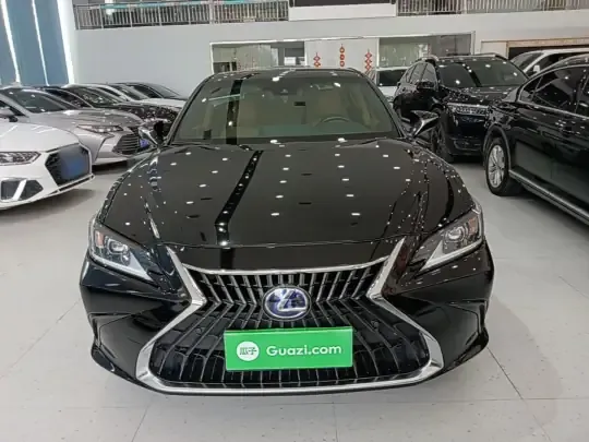 Lexus ES 2021 (69700 км)