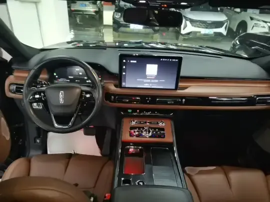 Lincoln Aviator 2021 (64300 км)