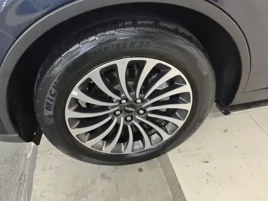 Lincoln Aviator 2021 (98100 км)