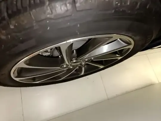 Lincoln Corsair New Energy 2021 (14300 км)