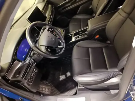 Lincoln Corsair New Energy 2021 (14300 км)