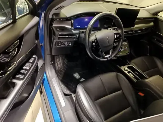 Lincoln Corsair New Energy 2021 (14300 км)