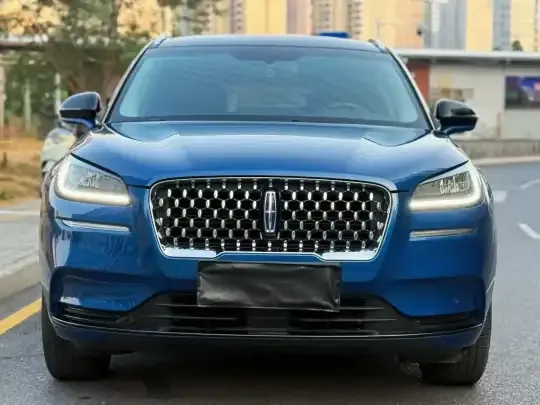 Lincoln Corsair New Energy 2021 (14300 км)