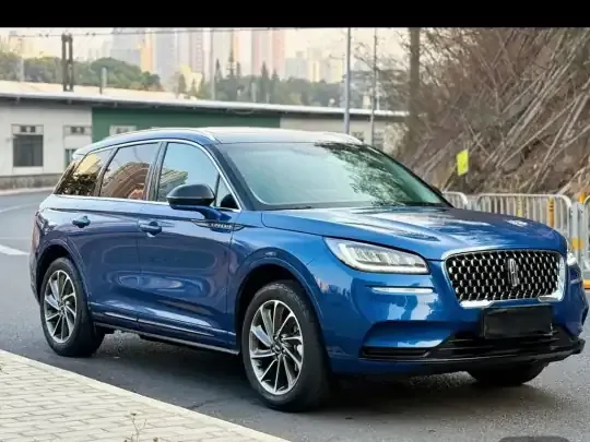 Lincoln Corsair New Energy 2021 (14300 км)