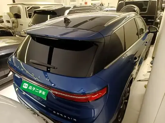 Lincoln Corsair New Energy 2021 (14300 км)