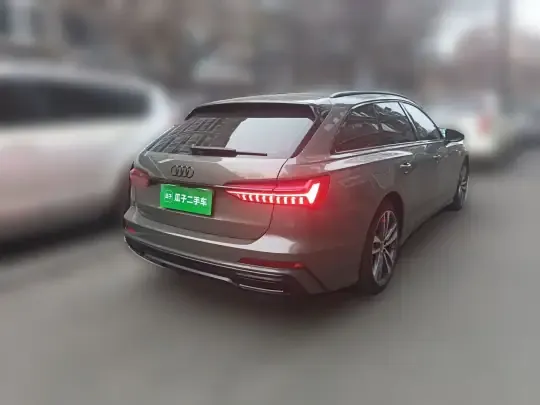 Audi A6 2022 (33900 км)