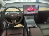 Tesla Model Y 2021 (41800 км)