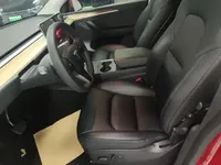 Tesla Model Y 2021 (41800 км)
