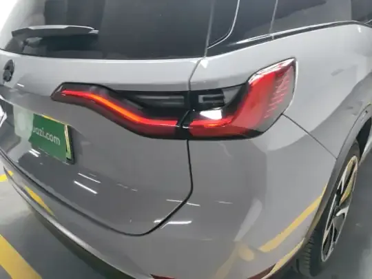 Nio ES8 2020 (118400 км)