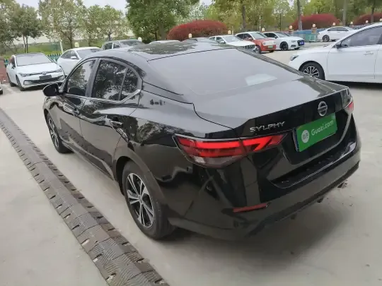 Nissan Sylphy 2022 (25200 км)