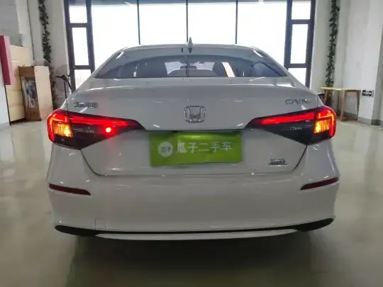Honda Civic 2022 (27800 км)