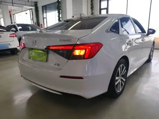 Honda Civic 2022 (27800 км)