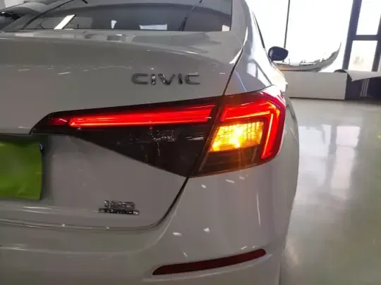 Honda Civic 2022 (27800 км)