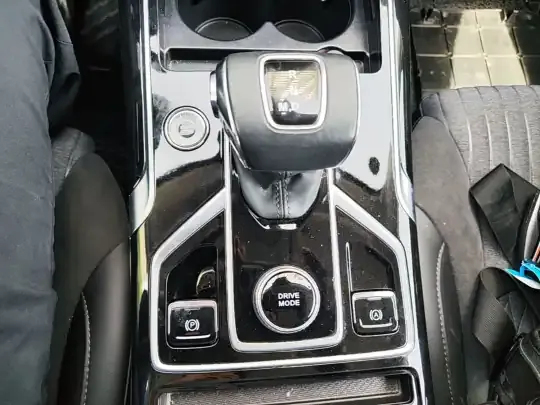 Hongqi HS5 2022 (35700 км)