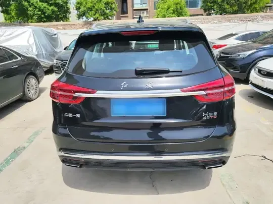 Hongqi HS5 2022 (35700 км)