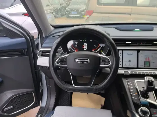 Geely Auto Emgrand X7 Sport 2022 (63700 км)