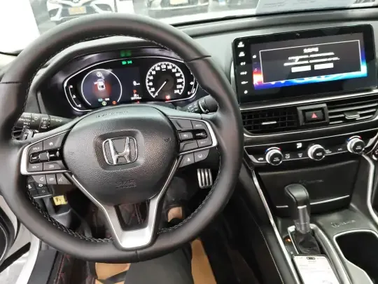 Honda Accord 2022 (17100 км)