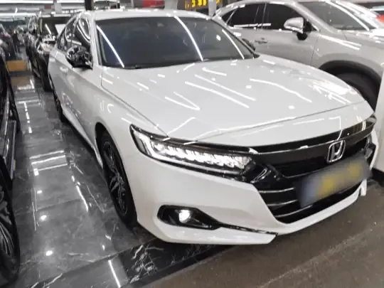 Honda Accord 2022 (17100 км)