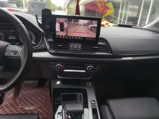 Audi Q5L 2022 (95800 км)