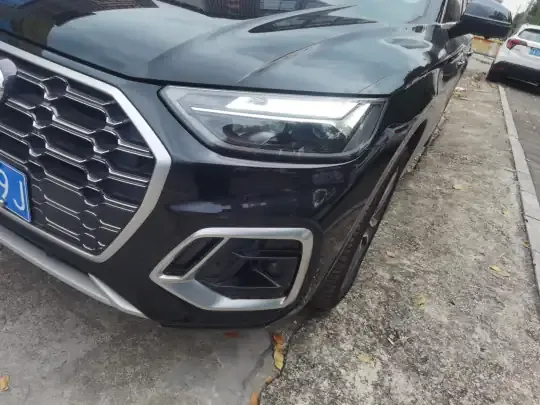 Audi Q5L 2022 (95800 км)