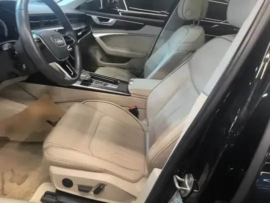 Audi A6L 2022 (119500 км)