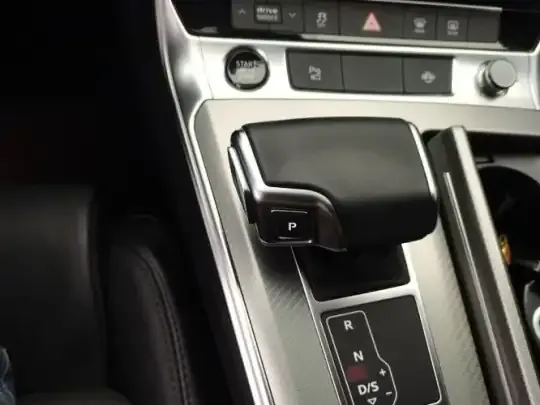 Audi A6L 2022 (30800 км)