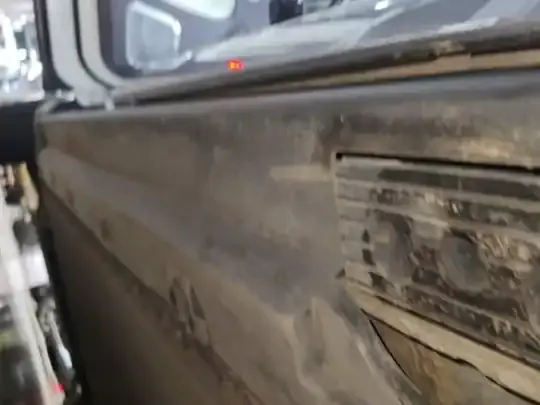 Hongqi E-HS9 2022 (23400 км)