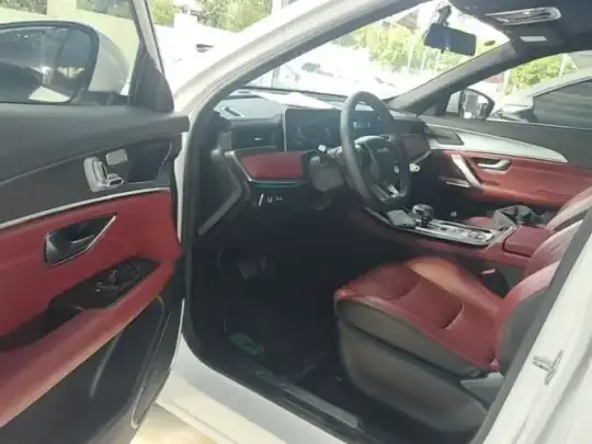 JETOUR X70 PLUS 2021 (34100 км)