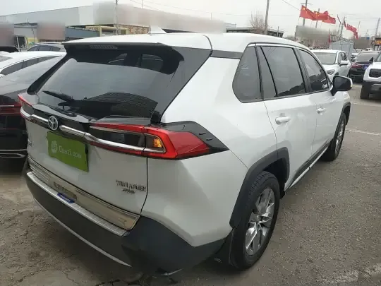 Toyota Wildlander 2022 (22100 км)