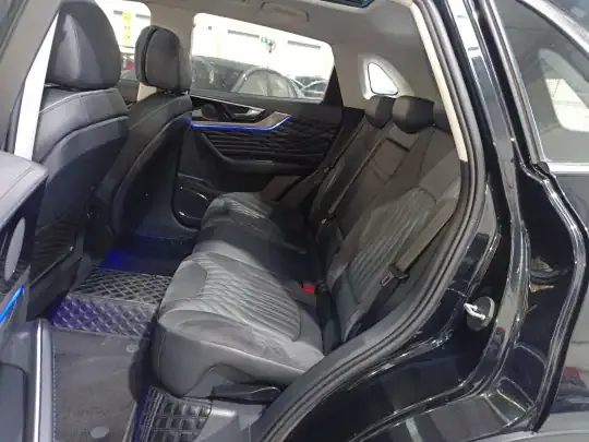 Hongqi HS5 2022 (37500 км)
