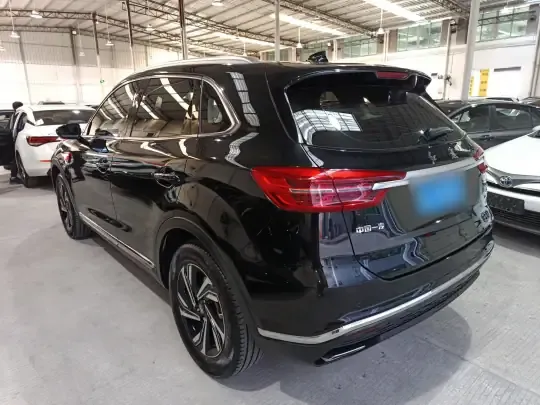 Hongqi HS5 2022 (37500 км)