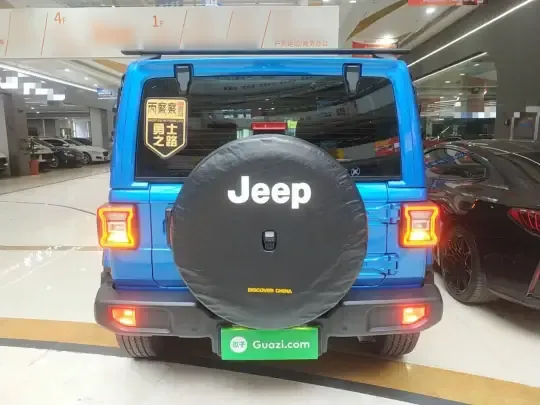 Jeep Wrangler 2022 (32800 км)