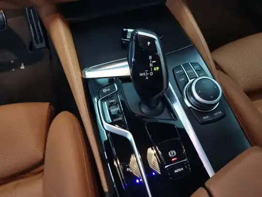 BMW 5 Series 2022 (35300 км)
