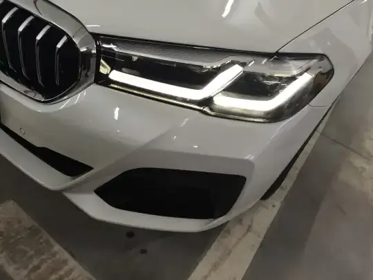 BMW 5 Series 2022 (35300 км)