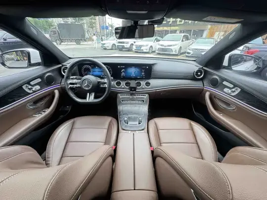 Mercedes-Benz E-Class 2022 (99100 км)