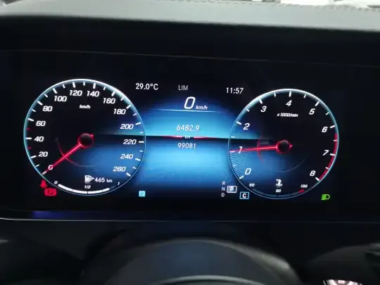 Mercedes-Benz E-Class 2022 (99100 км)