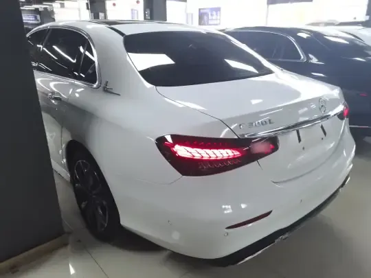 Mercedes-Benz E-Class 2022 (99100 км)