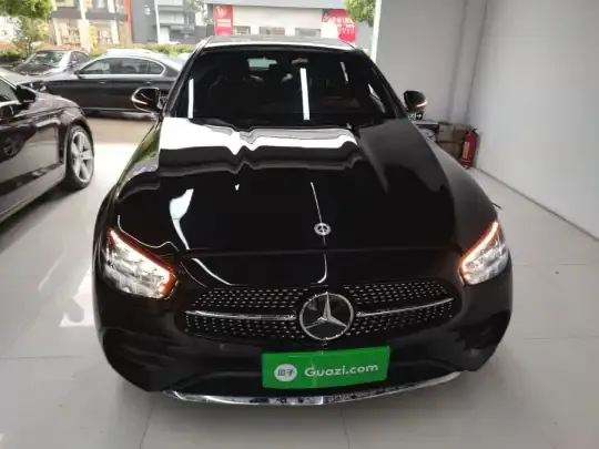 Mercedes-Benz E-Class 2022 (37500 км)