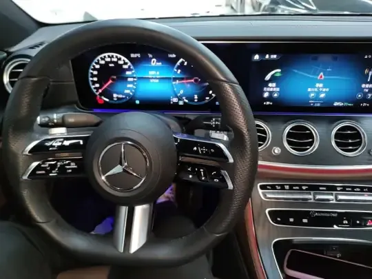 Mercedes-Benz E-Class 2022 (37500 км)