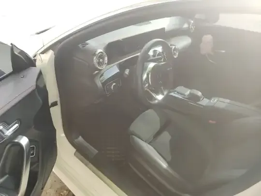 Mercedes-Benz CLA 2022 (32400 км)